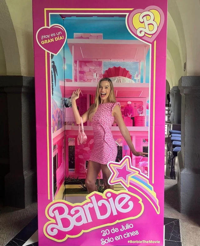 using barbie and oppenheimer to undestand the future of ecommerce: Presentation importance